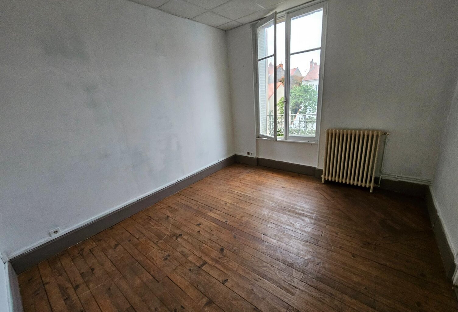 Appartement F3 56 m² quartier République proche Grand Marché avec petit jardinet — photo 1