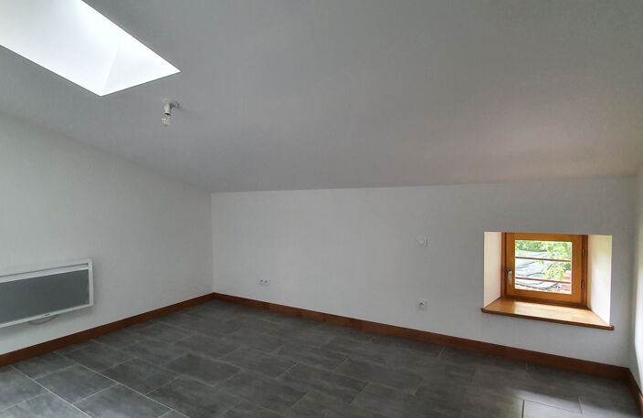 A Armendarits, appartement T4 de 82 m2 rénové au 1er étage a — photo 5