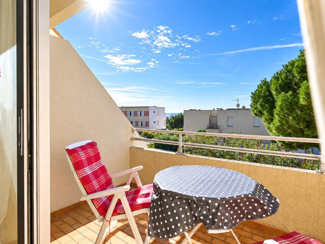 STUDIO plus GARAGE  BAIE DES ANGES — photo du bien