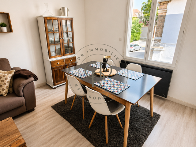 Appartement T2 avec parking sécurisé- Reims Secteur Barbâtre — photo du bien