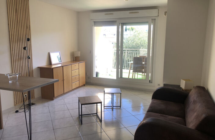 BEAU 2 PIECES DERNIER ETAGE  AU CALME CIMIEZ 250 000 EUR — photo 3