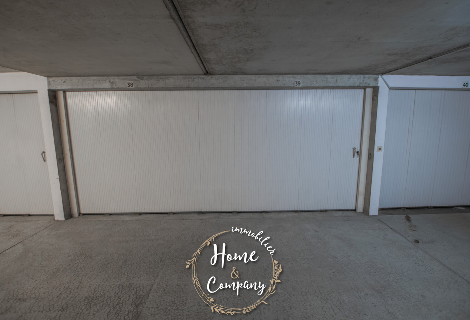 ROYAN CENTRE- GARAGE — photo 1
