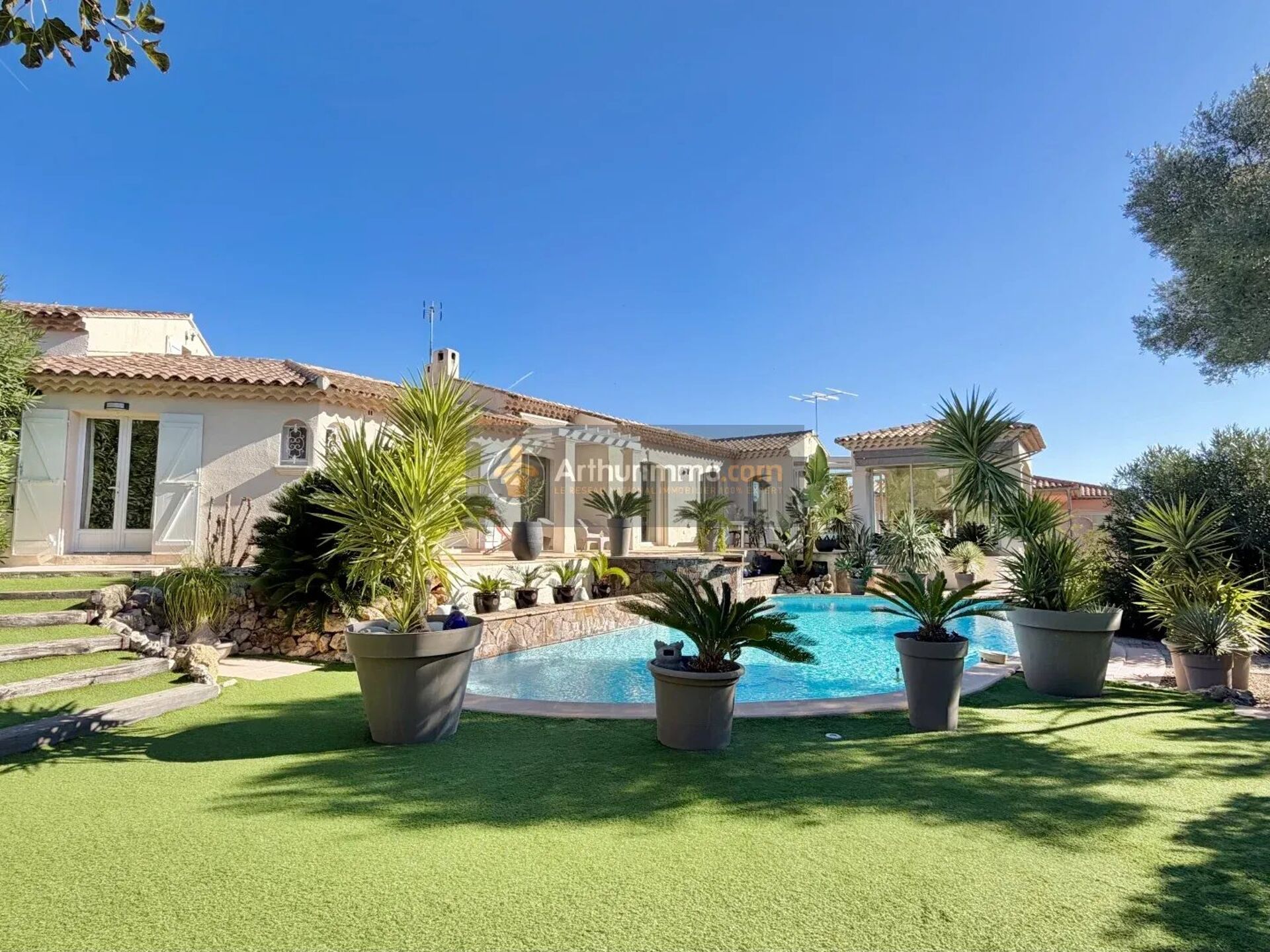 Maison 6 pièces 175 m² · à Fréjus · 175 m² · 1 100 000 €
