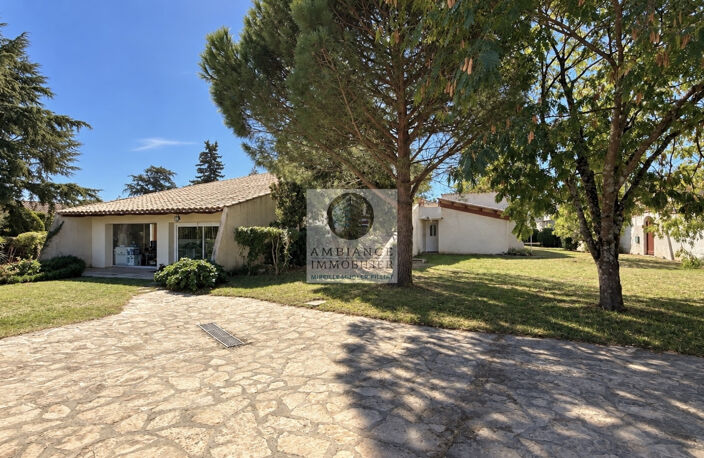 Une architecture singulière au coeur du village — photo 3