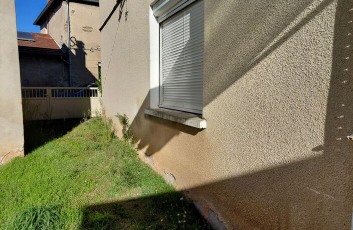 Vente maison 4 pièces 82 m² Pouilly-sous-Charlieu (42720) — photo 2