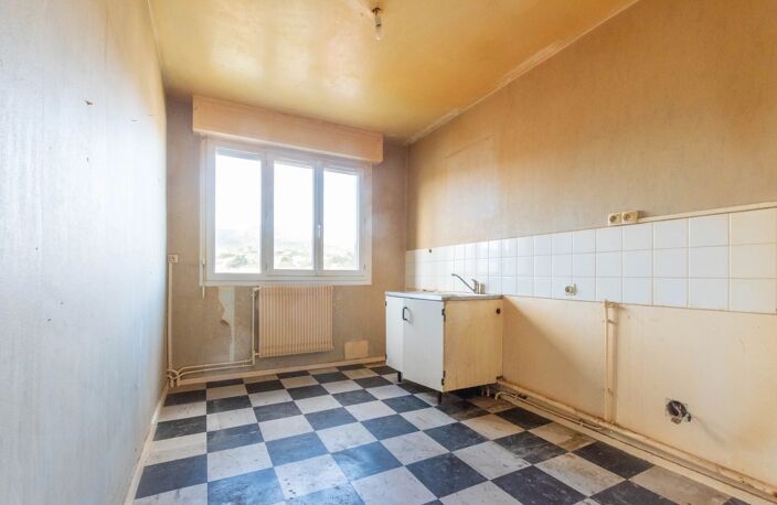 Appartement T3 dernier étage avec cave et parking privatif — photo 3