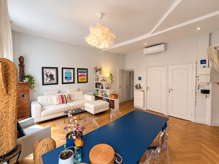 LYON 7 SAXE GAMBETTA APPARTEMENT TYPE 3 DE 50M2 CLIMATISE AV — photo 1