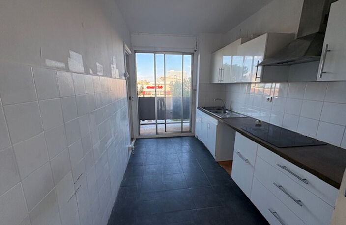 Appartement Marseille 4 pièces  95 m2  Marseille 13008 — photo 4