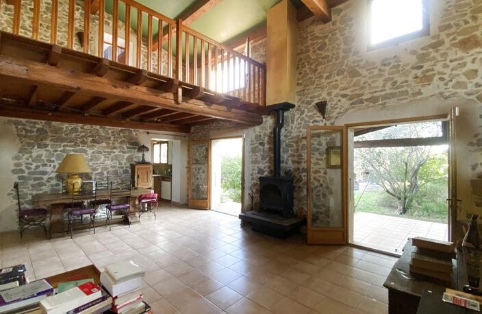 À vendre maison T4 4 faces avec garage et jardin arboré pisc — photo 3