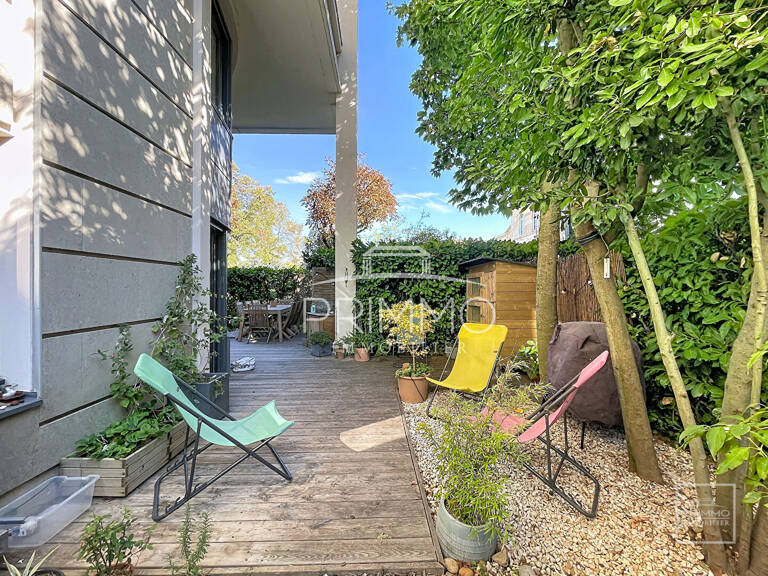 CALUIRE-ET-CUIRE - HYPER CENTRE - APPARTEMENT T4 AVEC JARDIN PRIVATIF, CAVE ET GARAGE POSSIBLE — photo 1