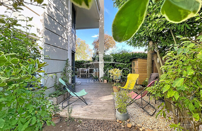 CALUIRE-ET-CUIRE - HYPER CENTRE - APPARTEMENT T4 AVEC JARDIN PRIVATIF, CAVE ET GARAGE POSSIBLE — photo 2