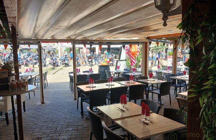 Restaurant — photo 3