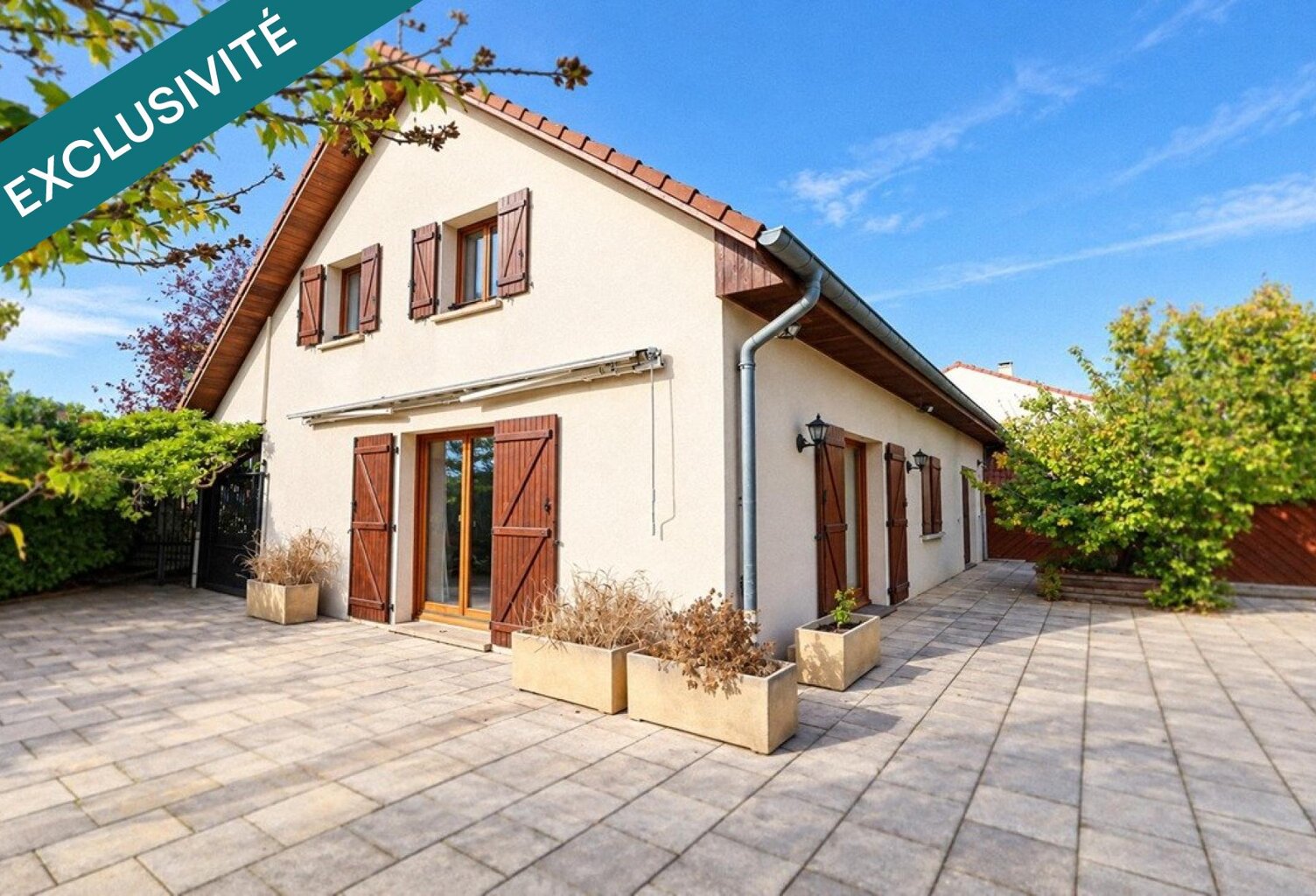 Grande maison familiale avec jardin et piscine. — photo 1