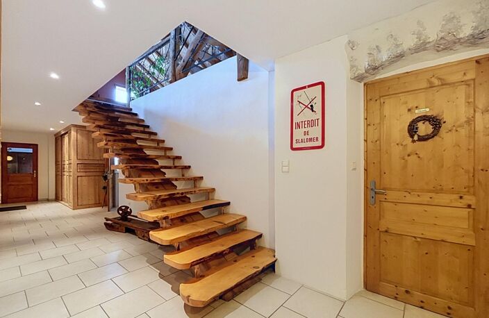 Ancienne ferme de caractère de 303 m² avec gîte indépendant, bureau et grand garage — photo 5