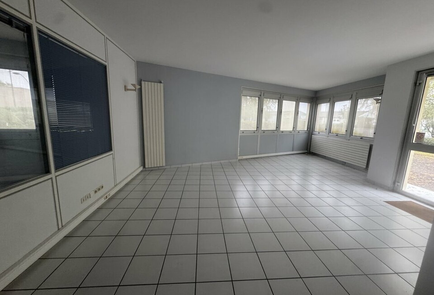 à LOUER — photo 1