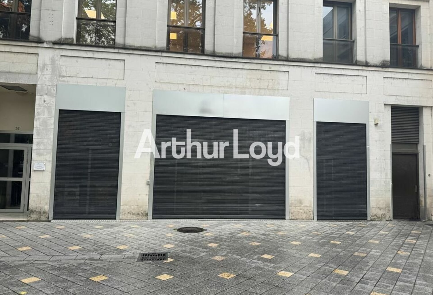 à LOUER — photo 1
