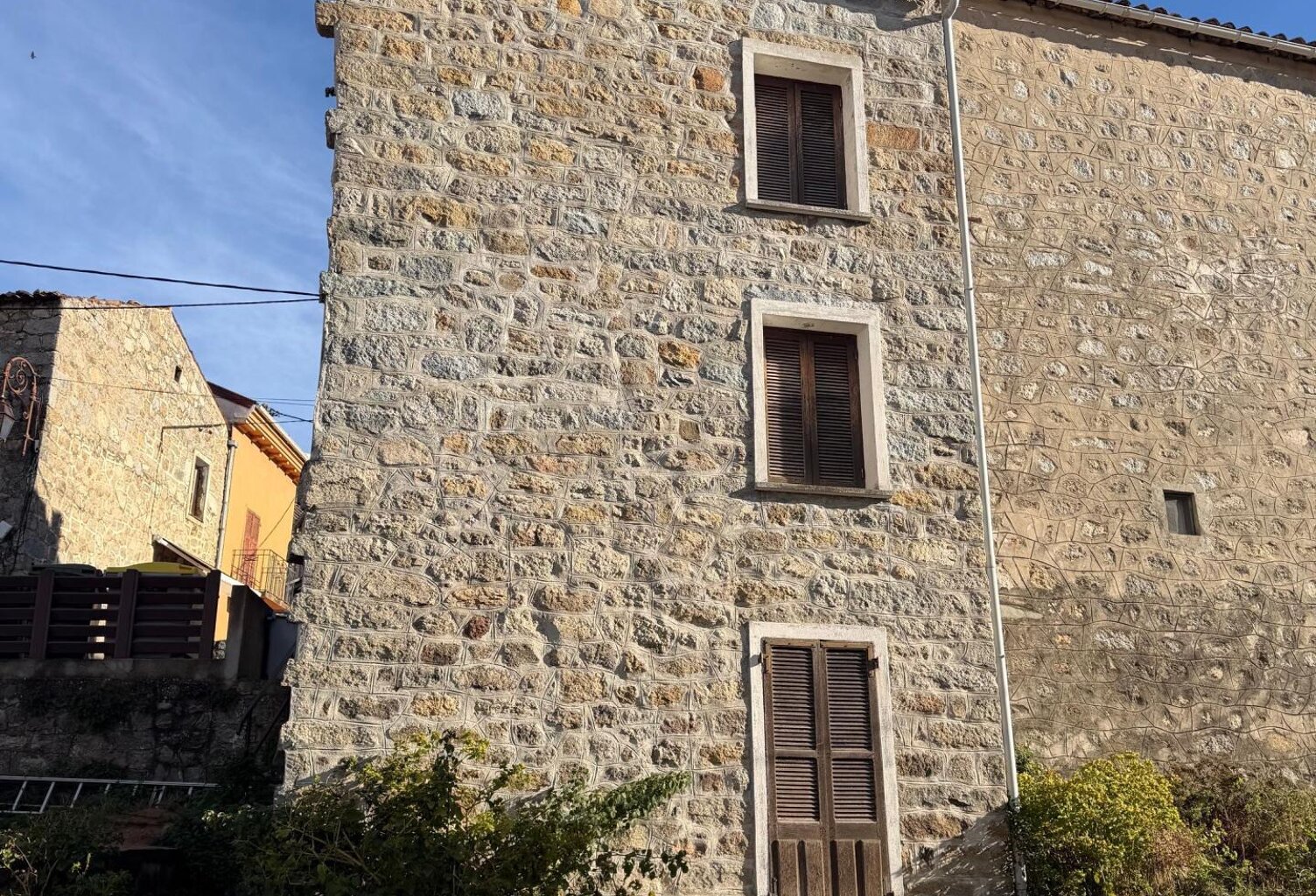 Maison de village en pierre à rénover- Bastelica — photo 1
