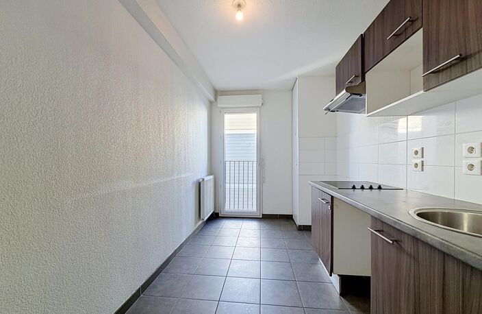 Appartement T3 71 m² dernier étage avec balcon et parking — photo 5
