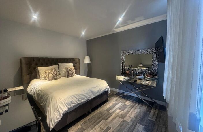 COUP DE CUR  Une maison entièrement rénovée avec goût ! — photo 2