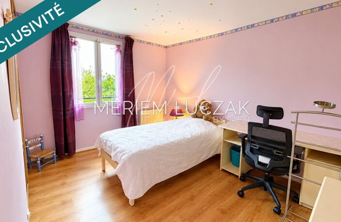 Maison familiale de 94 m² avec jardin, garage et potentiel d'aménagement — photo 5