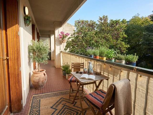 Secteur Jules Ferry -  Appartement au calme sans nuisances entièrement rénové de 79 m² avec balcon, loggia et cave. — photo du bien