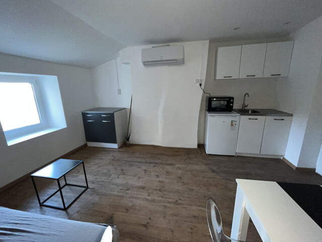 studio meuble entièrement renové — photo du bien