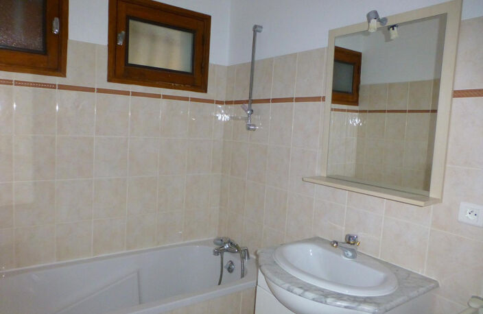 Appartement T4 dans villa — photo 5