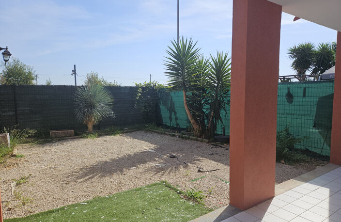 PEROLS Appartement de type 2 avec jardin — photo 2