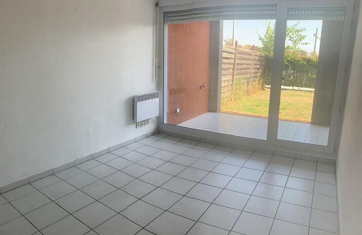 PEROLS Appartement de type 2 avec jardin — photo 3