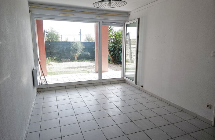 PEROLS Appartement de type 2 avec jardin — photo 4