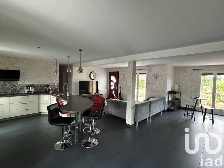 Vente Maison/villa 9 pièces — photo 1