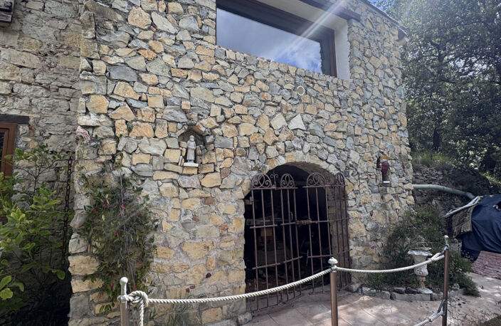 Maison atypique en pleine nature — photo 2