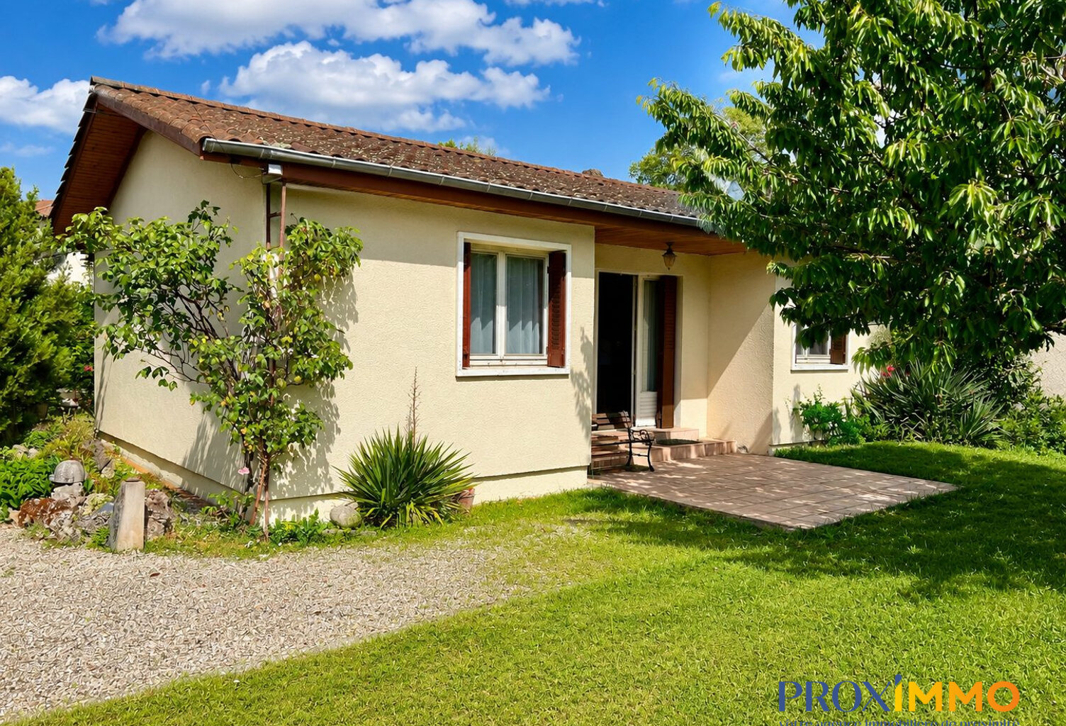 Maison de plain-pied  Centre-ville de Moirans — photo 1
