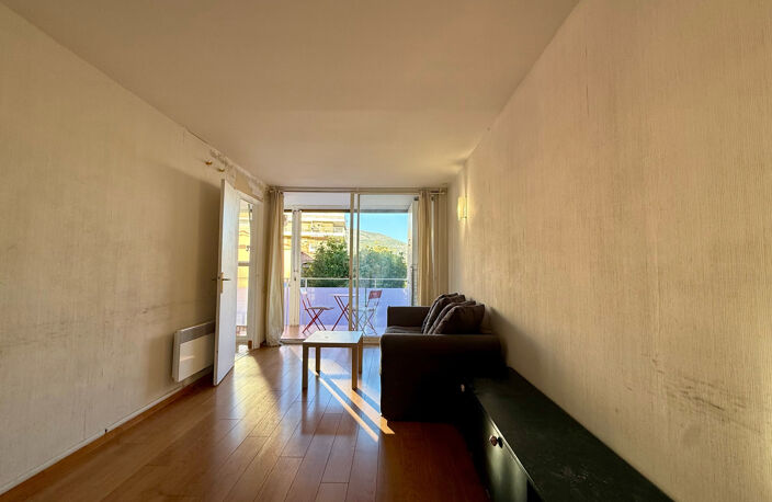 APPARTEMENT STUDIO - PLACE DE PARKING - CENTRE CARNOLES — photo 2