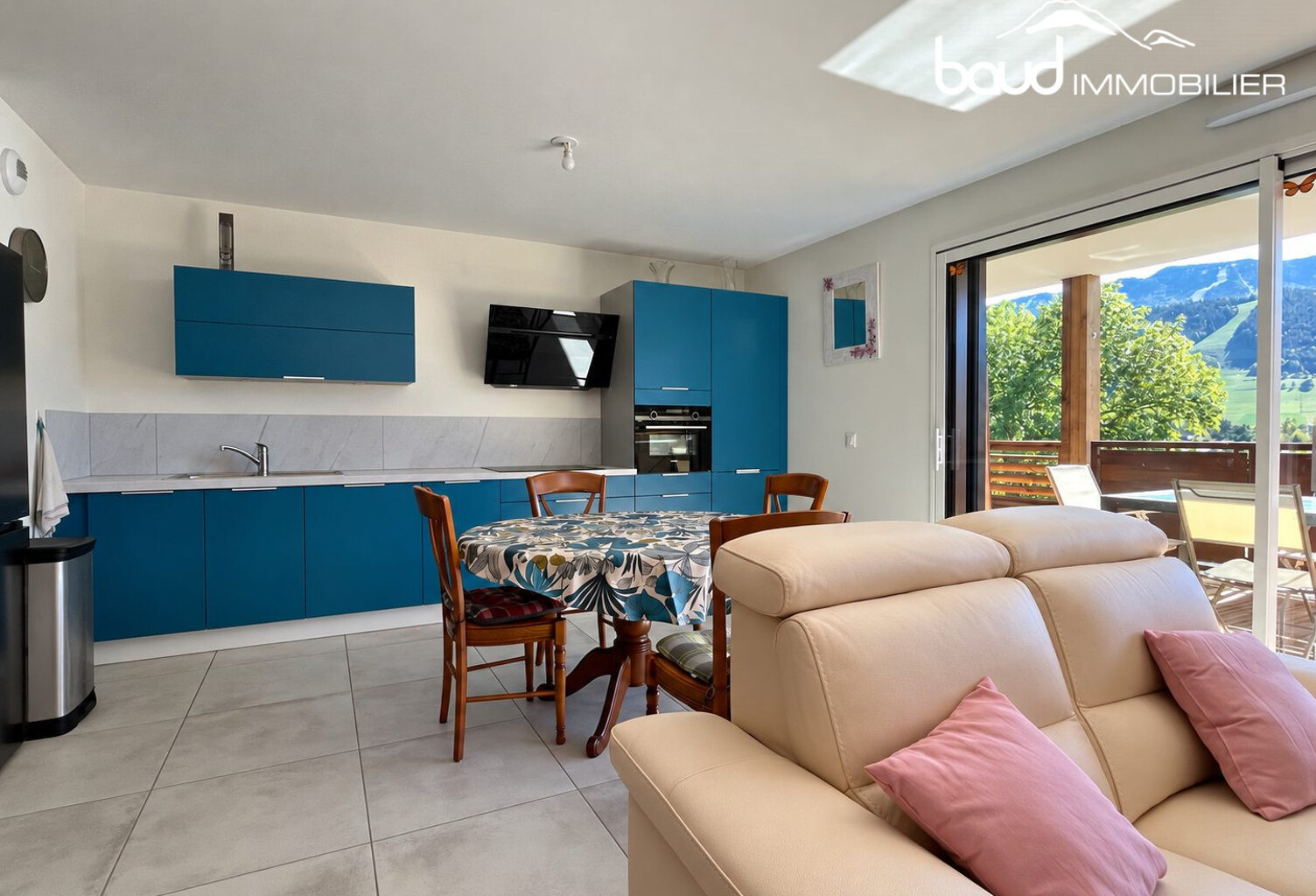 Appartement récent avec vue montagnes — photo 1