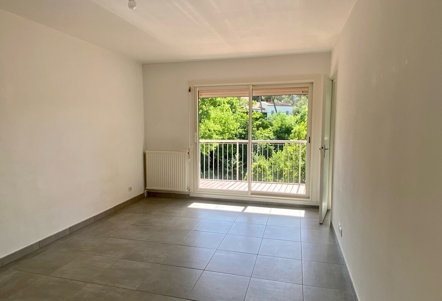 Grand Studio rénové - Résidence Le monaco — photo 1