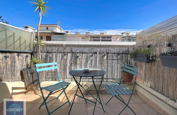 CHARMANT 2 PIECES avec terrasse — photo 2