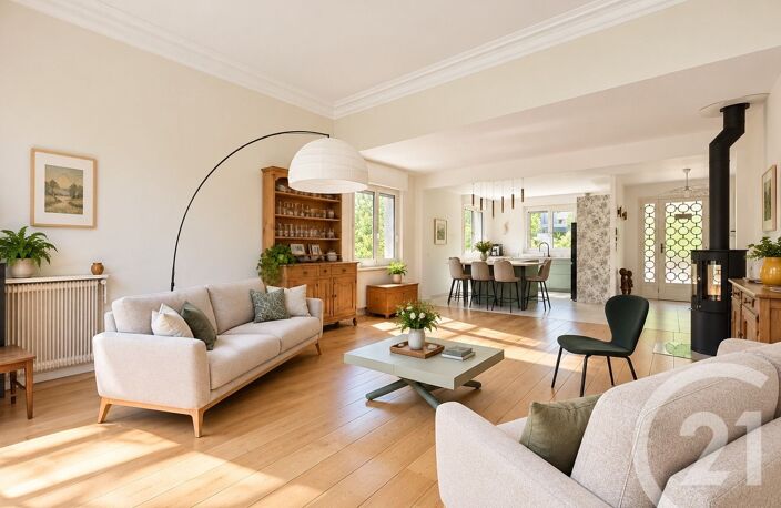 Vente maison 10 pièces 326 m² Créteil (94000) — photo 2