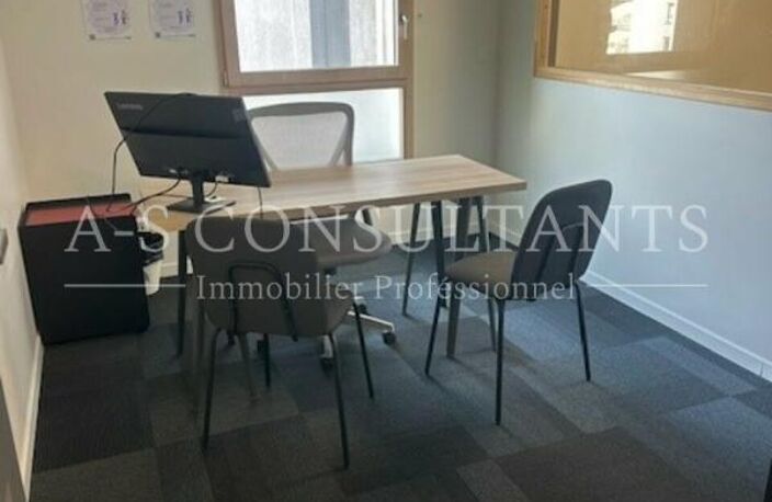 BUREAUX à vendre — photo 3