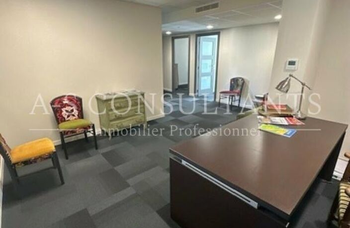 BUREAUX à vendre — photo 4