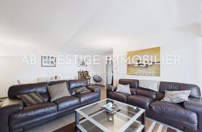 DOMAINE DE BELLEVUE - T4 de 110m² - VUE MER - 2 PARKINGS + CAVE - ETAT PARFAIT — photo 3