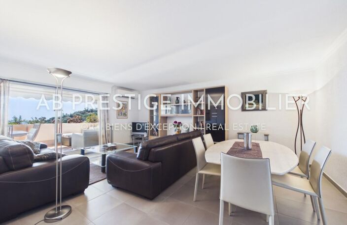 DOMAINE DE BELLEVUE - T4 de 110m² - VUE MER - 2 PARKINGS + CAVE - ETAT PARFAIT — photo 4