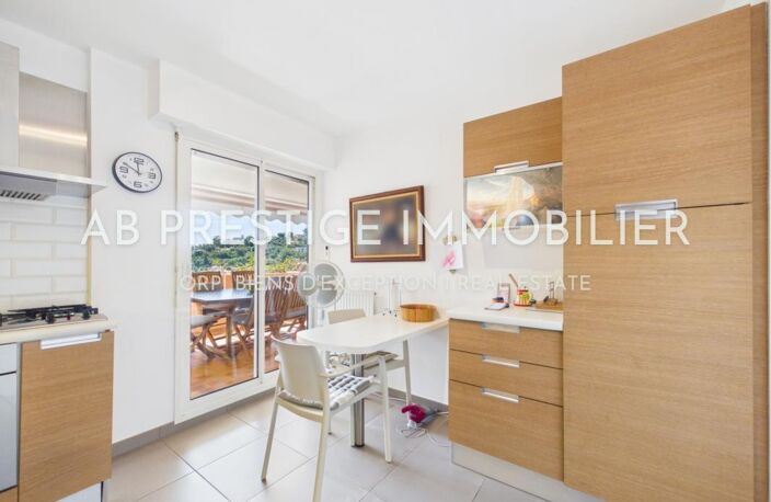 DOMAINE DE BELLEVUE - T4 de 110m² - VUE MER - 2 PARKINGS + CAVE - ETAT PARFAIT — photo 5