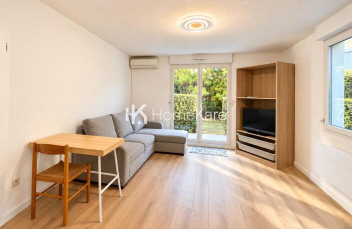MAGNIFIQUE T2 DE 43M2 ENTIÈREMENT RÉNOVÉ AVEC PLACE DE PARKIN — photo 3