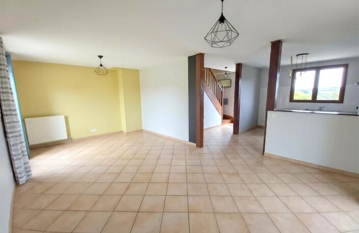 ERNÉE – MAISON FAMILIALE DE 100 M² AVEC SOUS-SOL COMPLET, JARDIN ET COMMERCES À PIED — photo 3