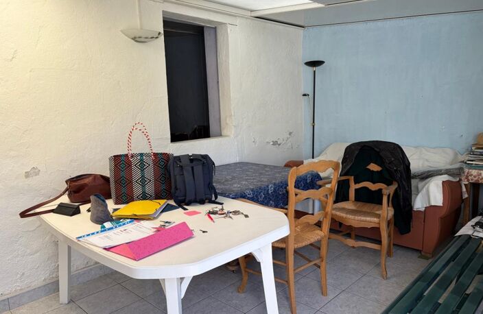 LES SABLES D'OLONNE (85100) RARISSIME ADORABLE MAISON DE PECHEUR A RENOVER AVEC DEPENDANCE ET JARDIN — photo 4