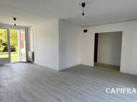Maison à vendre charmant plain-pied en pierre de taille - 3 chambres - jardin clos et boisé - à FONTCOUVERTE (17100) — photo 4