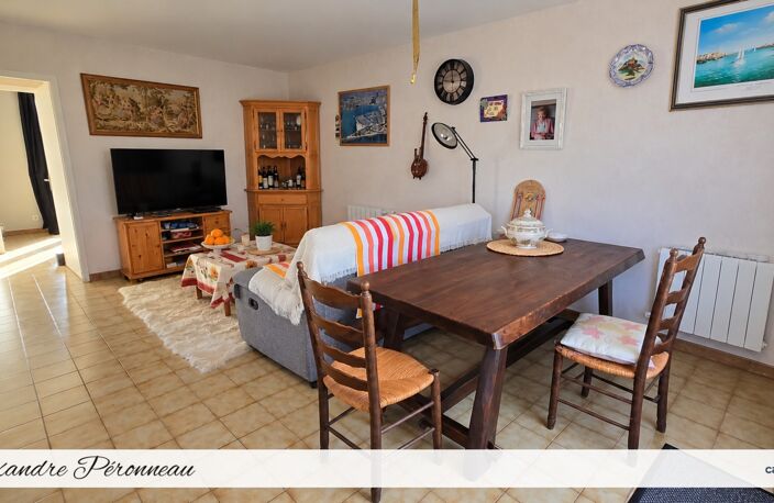 VOUILLÉ-LES-MARAIS – MAISON DE PLAIN-PIED – 2 CHAMBRES – GARAGE – JARDIN — photo 3