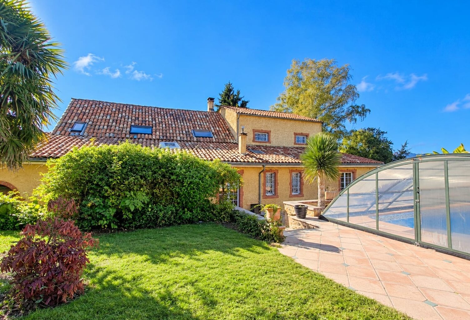 Maison de 248m2 avec piscine et garage — photo 1