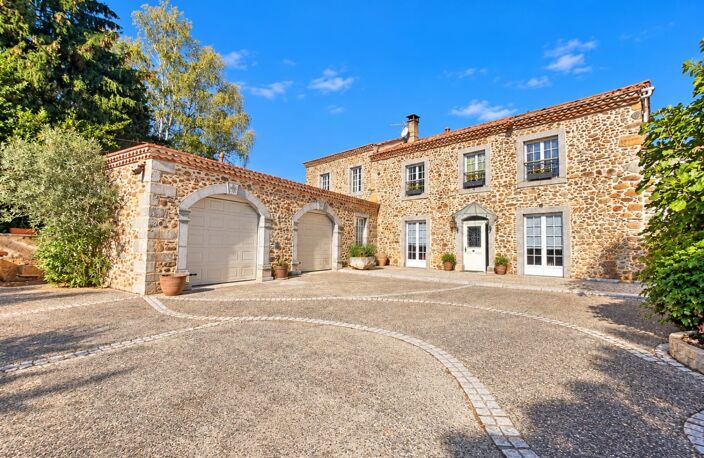 Maison de 248m2 avec piscine et garage — photo 2